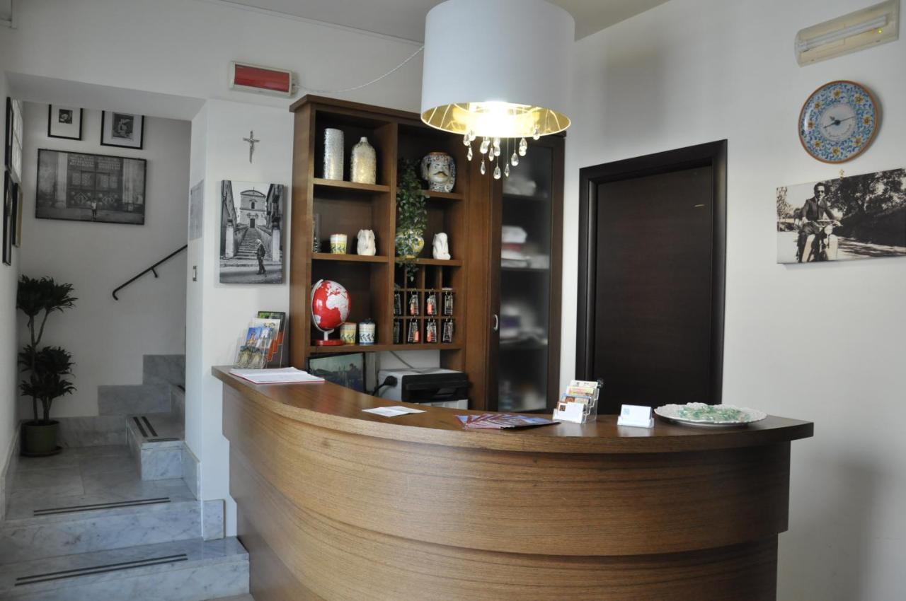 Regalpetra Hotel Racalmuto المظهر الخارجي الصورة